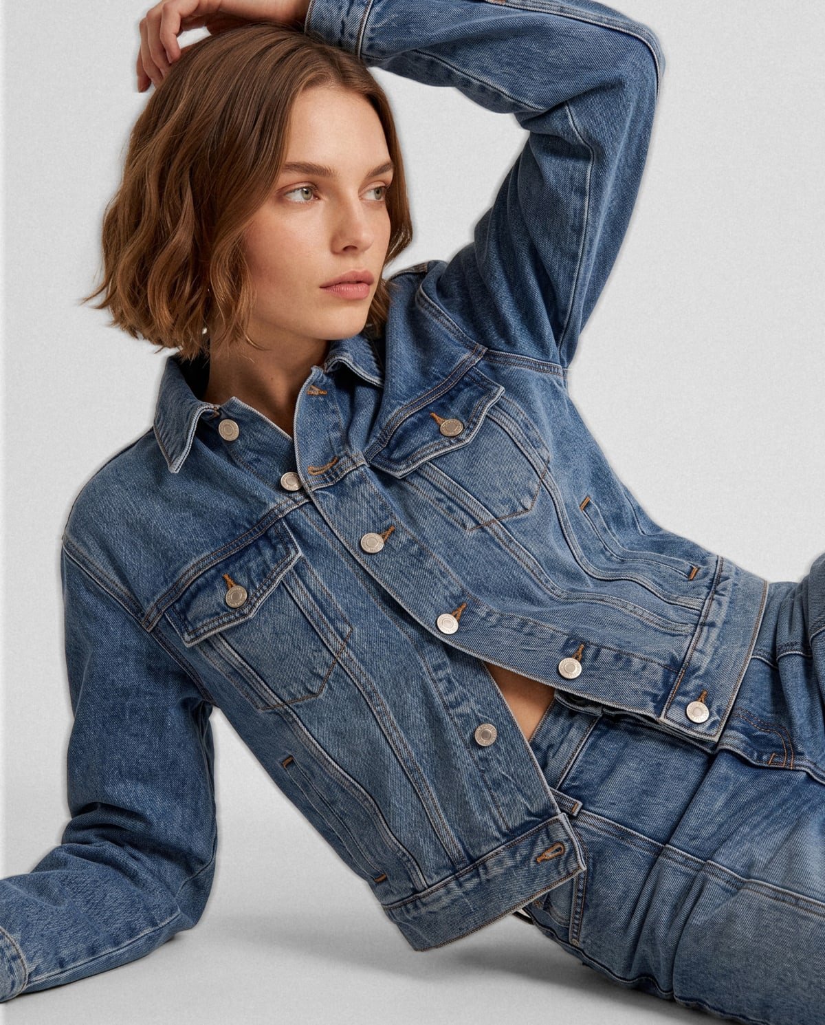 Koxis: campera de jean, retrato en estudio